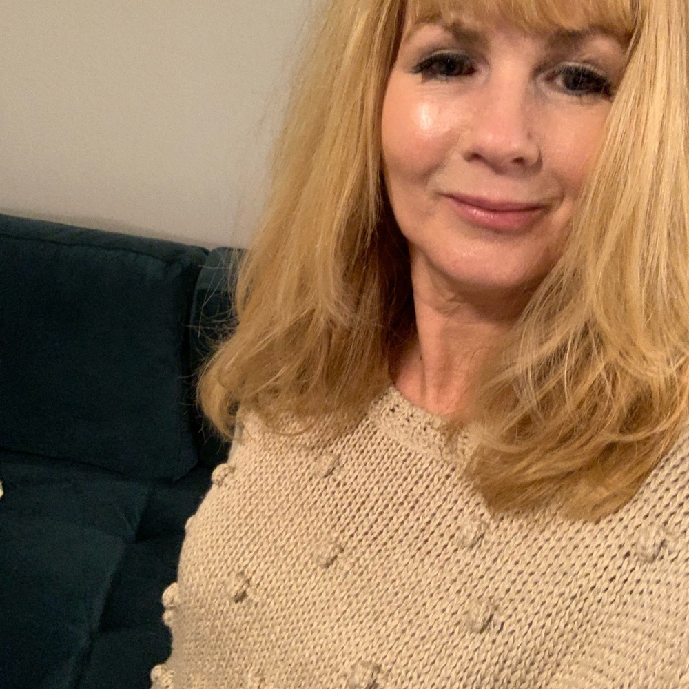 Meet your Posher, Debbie